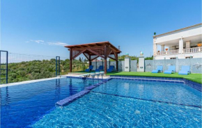 Stunning home in Grottaglie with Outdoor swimming pool, WiFi and 3 Bedrooms Grottaglie